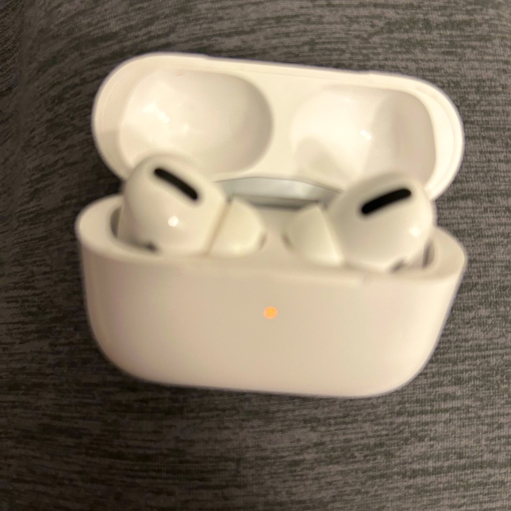 Apple AirPods Pro,white